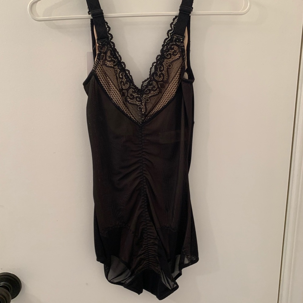 NWT Shaping Bodysuit